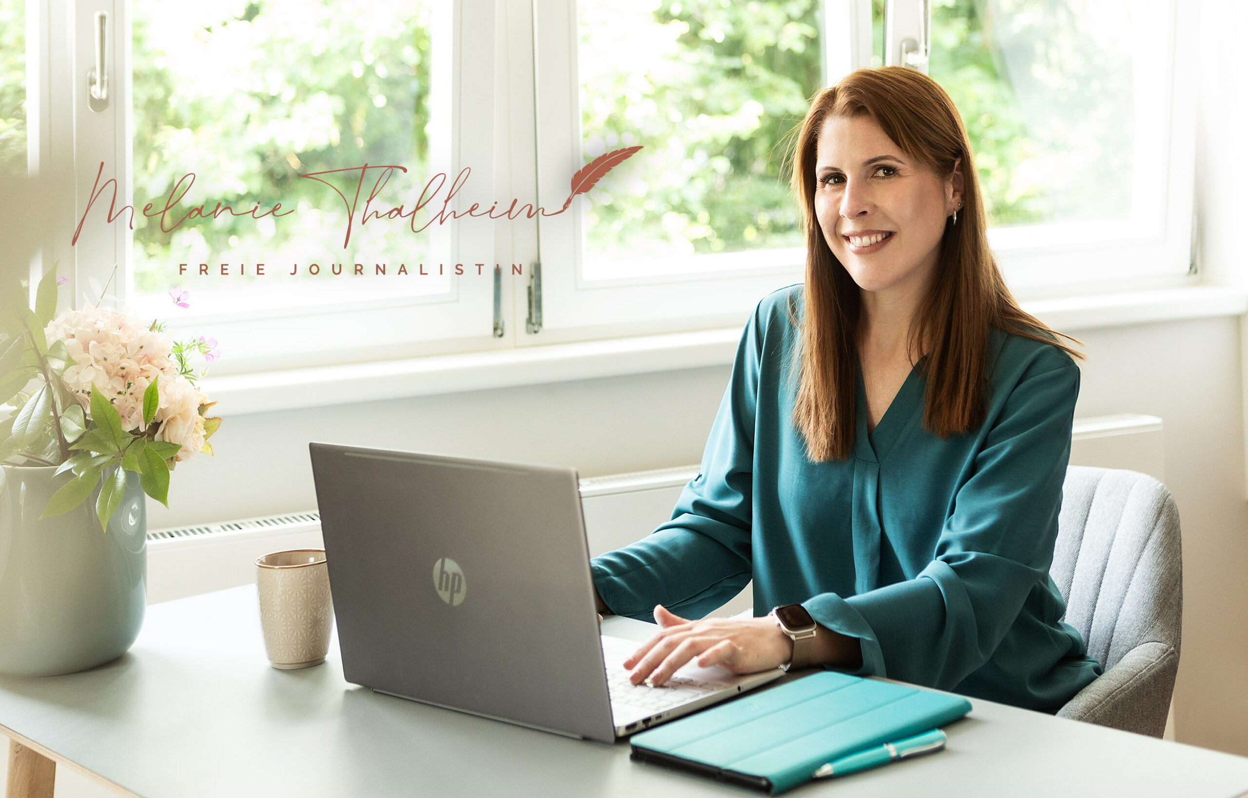 Melanie am Computer